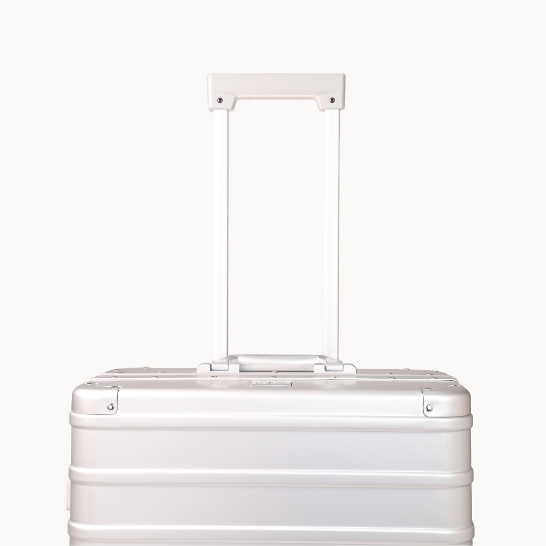 CHAVELLE luxury aluminium suitcase silver with reinforced corners and long open telescopic handle