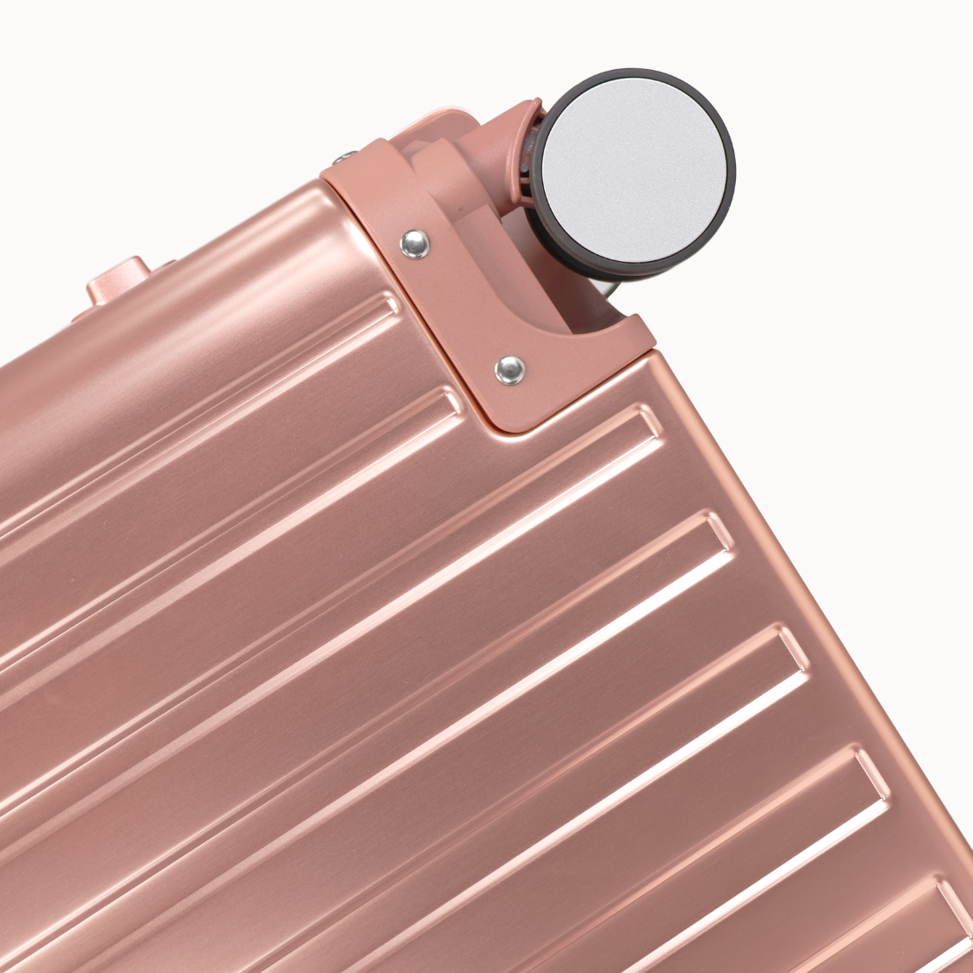 360° Spinner wheels of CHAVELLE luxury aluminium suitcase rose gold for smooth travel