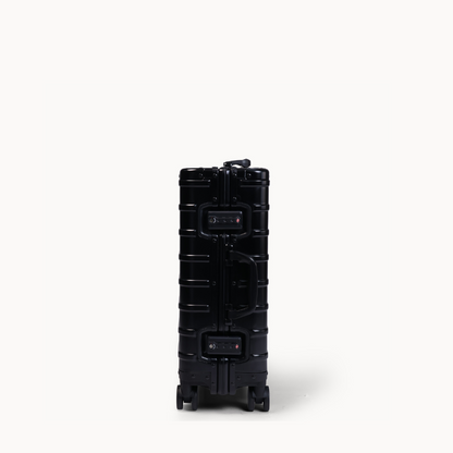 CHAVELLE aluminium suitcase black close-up of TSA-approved lock and side handle