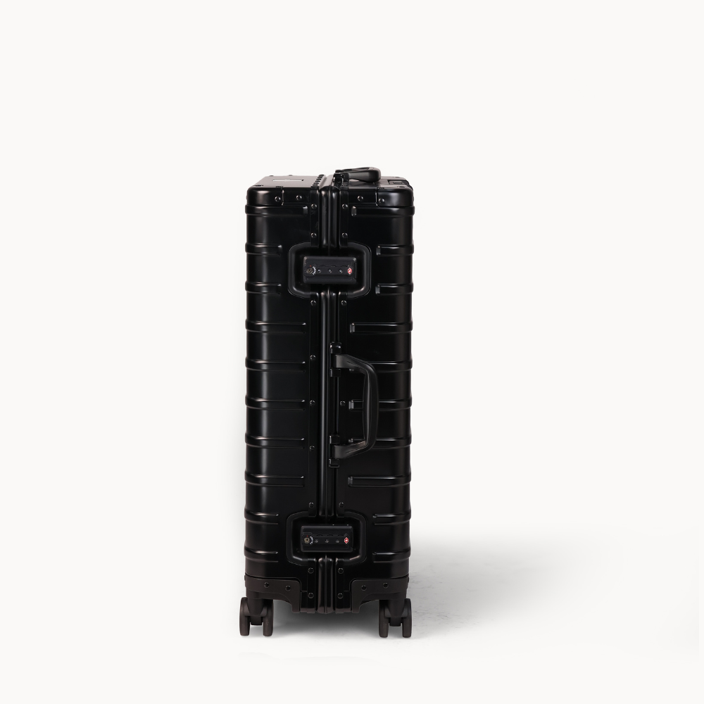 CHAVELLE aluminium suitcase black close-up of TSA-approved lock and side handle
