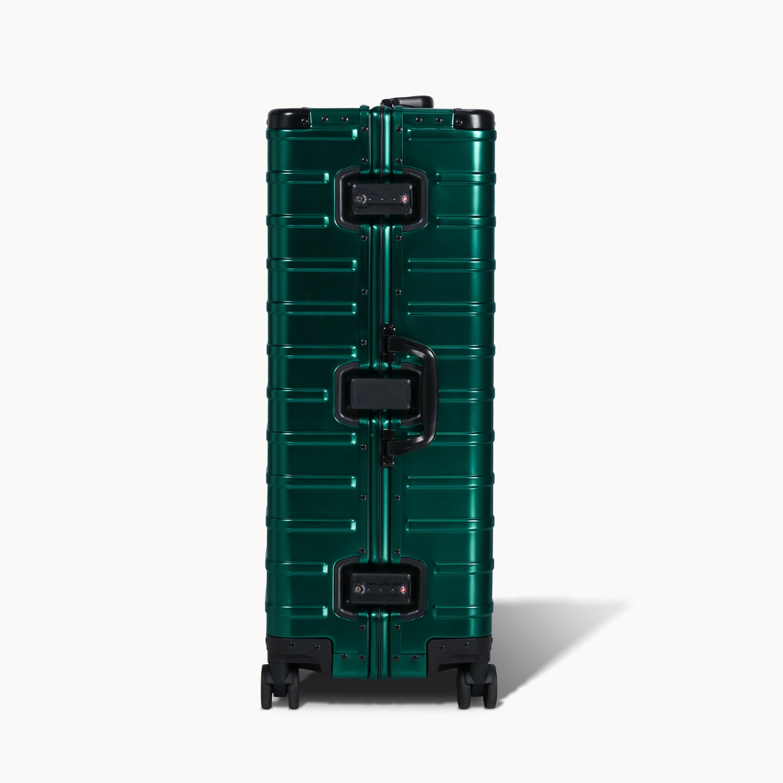 CHAVELLE aluminium suitcase stone green close-up of TSA-approved lock and side handle