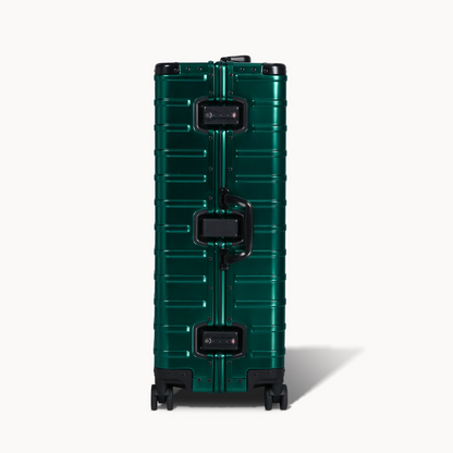 CHAVELLE aluminium suitcase stone green close-up of TSA-approved lock and side handle