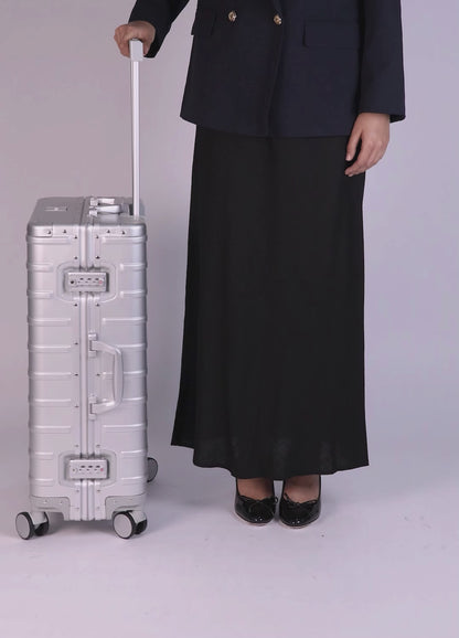 Video of CHAVELLE luxury aluminium suitcase size explained with model for real-life dimensions